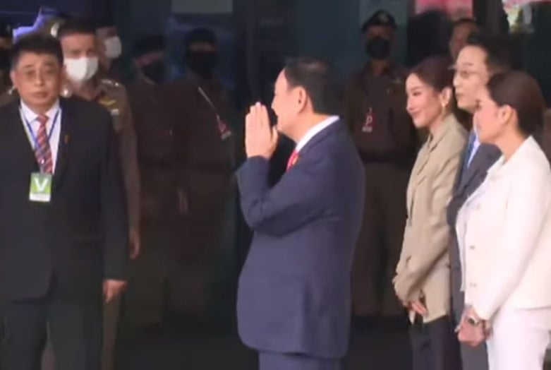 เลขเด็ด เครื่องบิน ทักษิณกลับไทย