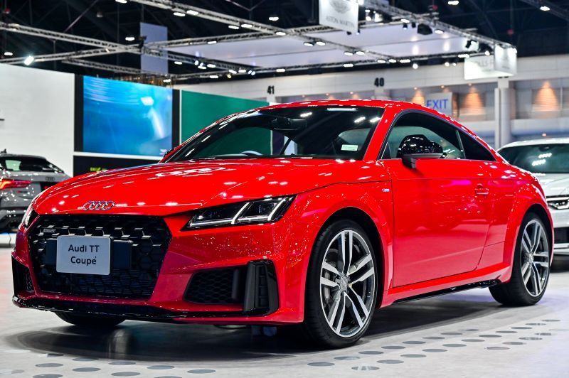 AUDI TT Coupe red