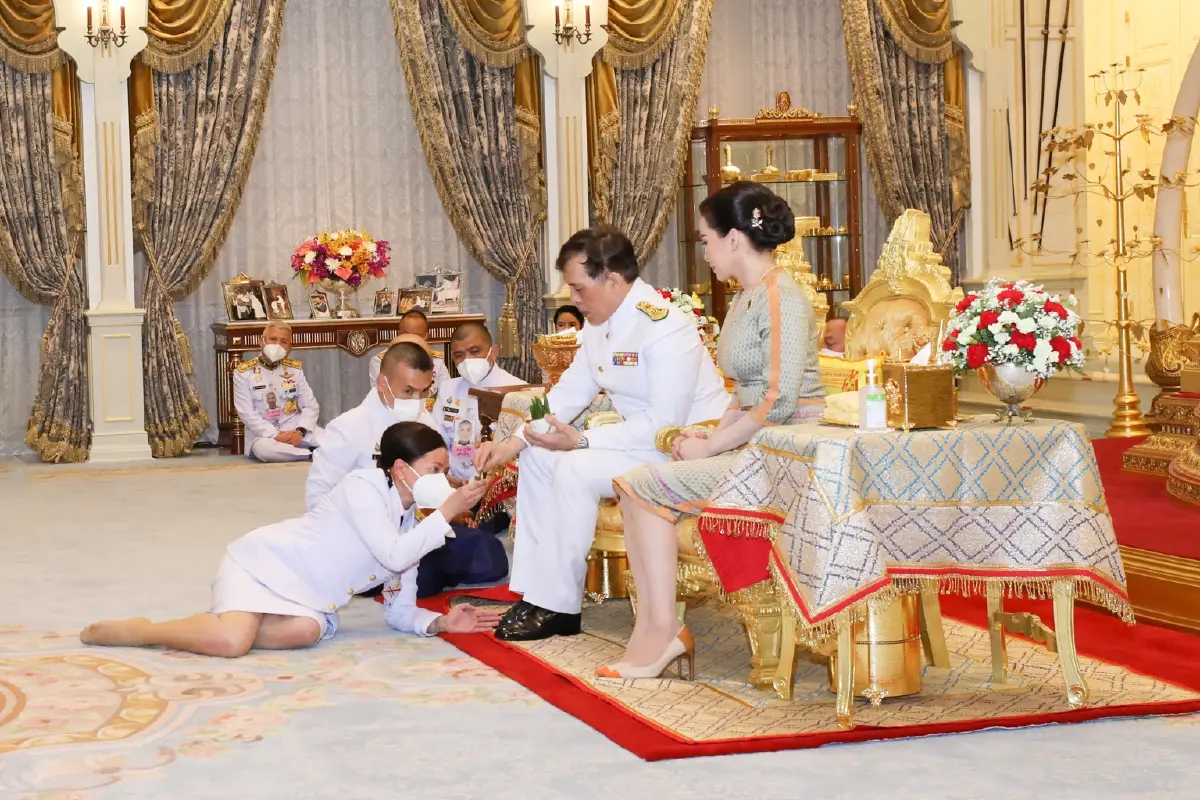 ในหลวง พระราชทานพระบรมราชวโรกาสให้ ทูตไทยเฝ้าฯ ในโอกาสที่จะเดินทางไปปฏิบัติหน้าที่
