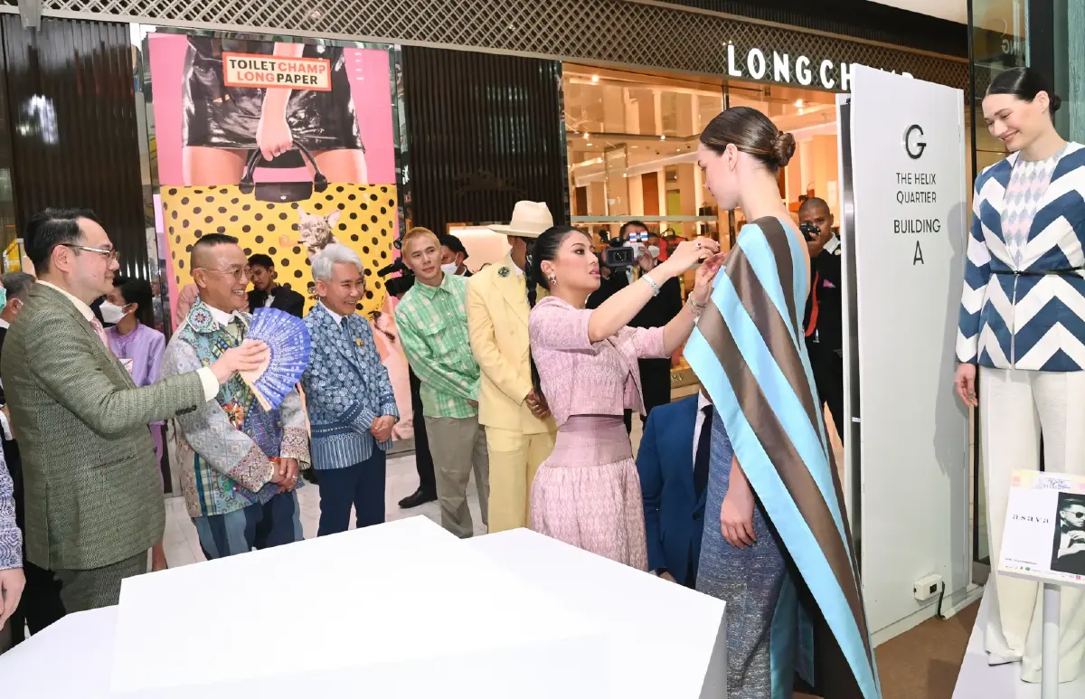 เจ้าฟ้าสิริวัณณวรีฯ ทรงเปิดงาน EMPORIUM EMQUARTIER SENSE OF THAI สืบสานใจ หัตถศิลป์ไทยสู่สากล
