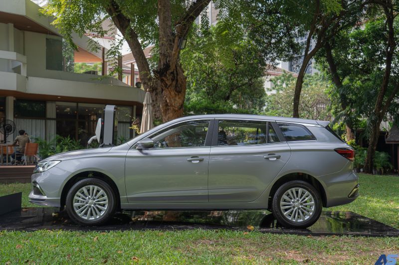 MG EP EV หรือ MG5 EV 